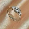 anillo tres piedras