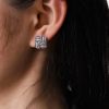 Sarahi con un diseño contemporáneo estos aretes prometen realzar tu belleza