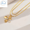 Odette collar con una moderna y elegante flor para lucirse busca los aretes y anillo a juego